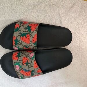 Gucci strawberry slides